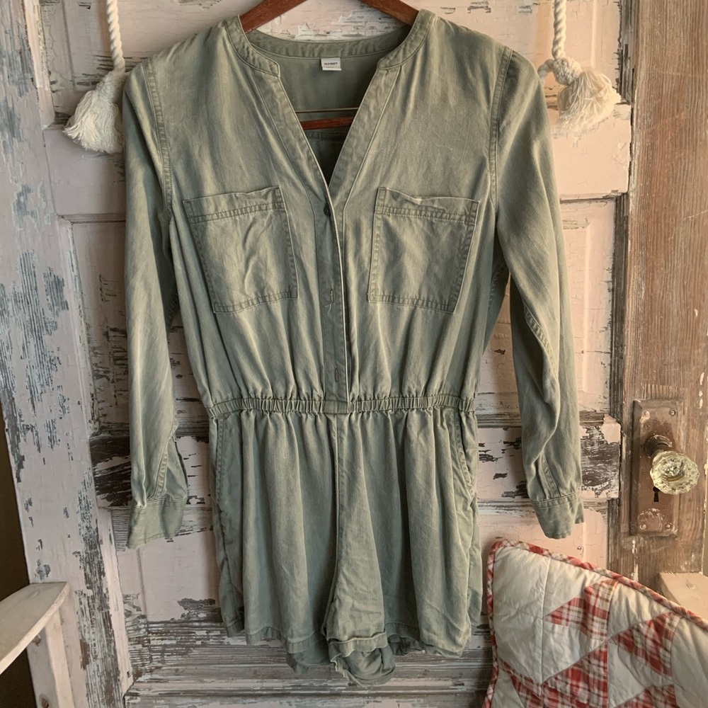 woman’s romper